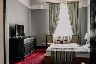 Отель Plaza Hotel Кокшетау Улучшенный двухместный номер с 1 кроватью-1